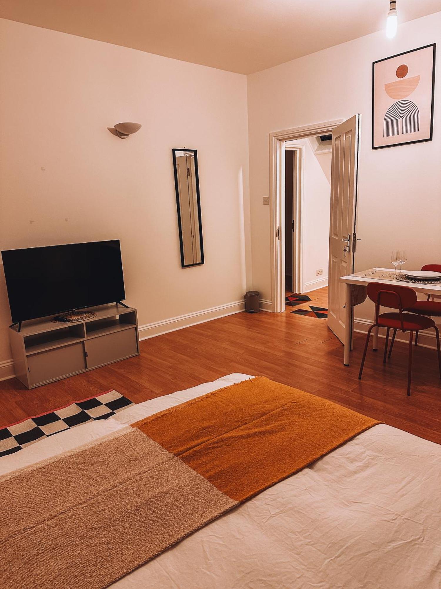 Spacious 3 Rooms In Tooting ロンドン エクステリア 写真